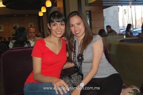 23042012 TANIA  y Diana.