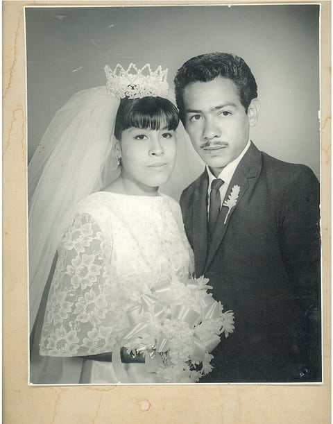 MATRIMONIO Gutiérrez Marín el día de su enlace nupcial celebrado el 21 de abril de 1968.
Ayer festejaron 44 años de matrimonio en compañía de sus hijas, nietos y bisnietos.