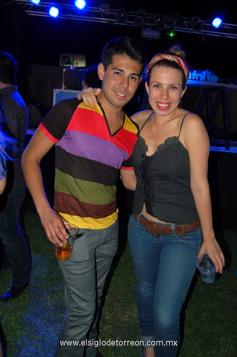 21042012 LUIS  Villela y Caty Creel.