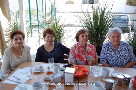 22042012 EVA,  Elvia, Chelo y Márgara.