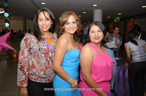 22042012 LUISA  Agüero Vega, Yolanda García Reyes y Perla Agüero Mata.