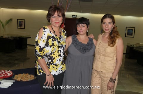 22042012 VERO , Abril y Cony.