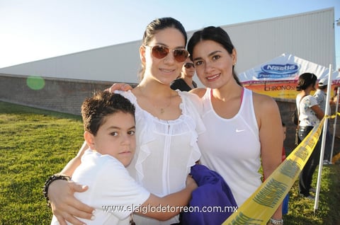 24042012 ESPERANZA  Montoya, Valeria Rodríguez, Sarita Martínez y Zanya Pérez.