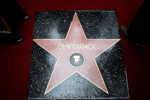 La estrella de John Cusack es la número 2,469 en el Paseo de la Fama de Hollywood.