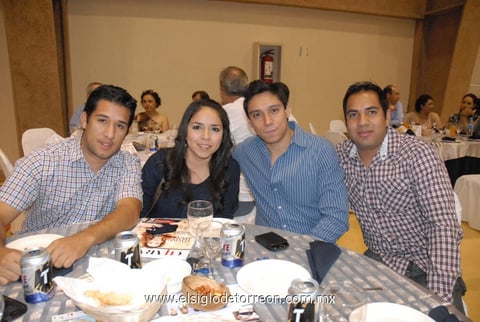 25042012 JOSé  Sánchez, Areli Borrego, Luis Calderón y Fer Macareno.