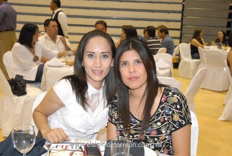 25042012 CRISTINA  Rivas y Angélica Rodríguez.