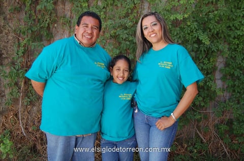 26042012 ÓSCAR , Nitzia y Liz Patricia Gutiérrez.