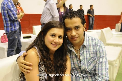 26042012 LUCíA  y Rogelio.