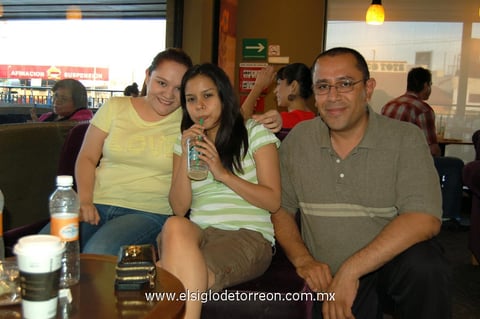 26042012 DANIELA , Diana y Pawer.
