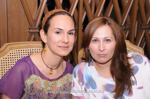27042012 GABY  y Blanca.