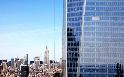 La Torre Uno del Centro Mundial del Comercio en el bajo Manhattan, conocida anteriormente como Torre de la Libertad, se convertirá en el rascacielos más alto de Nueva York.