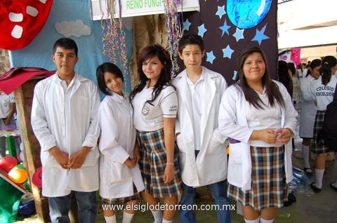 29042012 GERARDO,  Aracely, Gaby, Jorge y Dayana.