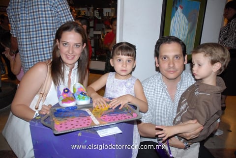 30042012 CLAUDIA , Paulina, Severino y José Andrés.