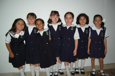 30042012 MíA , Ana Laura, Sofía, Montse, Dany, Melissa y Mariángela.