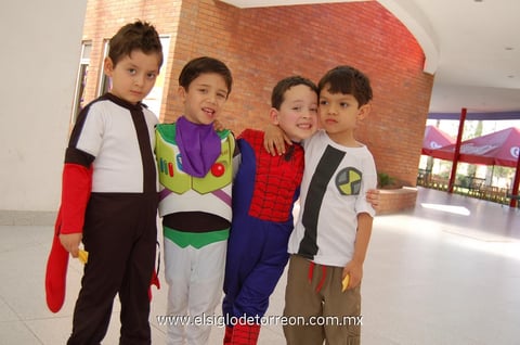 30042012 ARMANDO , Said, Alejandro y Érick.