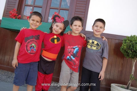 30042012 ÉDGAR,  Ana Victoria, Enrique y Gustavo.
