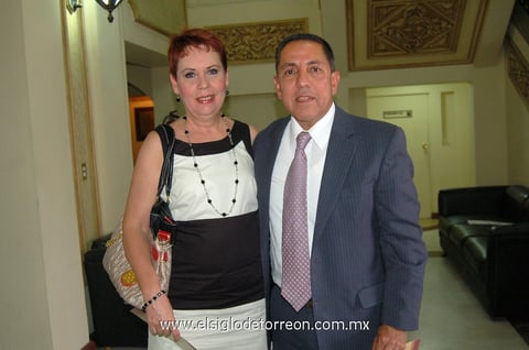 28042012 SILVIA  Olazábal y Rodolfo Torres.