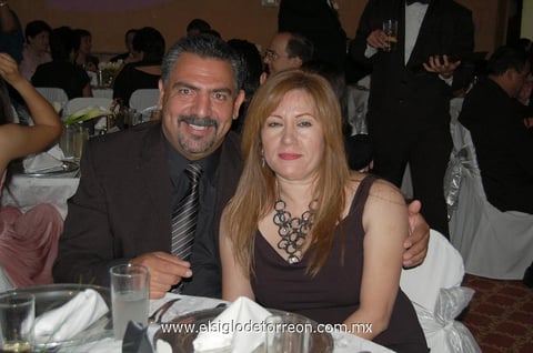 29042012 YURI  Zabre y Ana Luisa Pacheco.