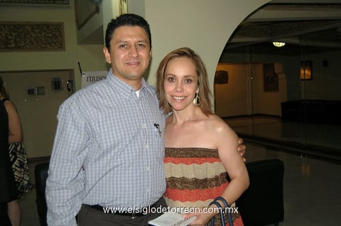 29042012 MARCELA  González y Rosa Elvira Serrano.