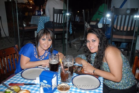 01052012 LAURA  Fernández de Rodríguez y Amsi Medina.