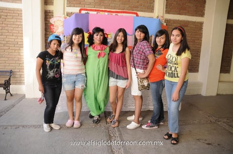 02052012 MARISA,  Karla, Lupita, Yazmín, Luz, Paulina y Jenni.
