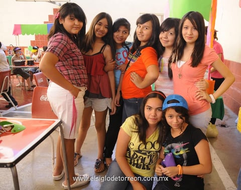 02052012 JAZMíN , Luz, Alondra, Jenni, Paulina, Sofía, Marisa y Liliana.