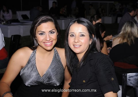 02052012 MARIANA  Vallejo y Paola Pérez.