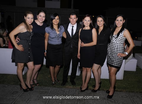 02052012 YADIRA  Villarreal, Lucy Cueto, Elizabeth Jiménez, Carlos Atilano, Vanessa Esparza, Paola Pérez y Annete Esquivel.