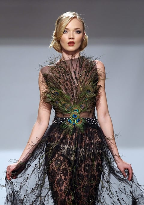 Una creación de las diseñadoras bielorrusas Marina, Olga y Elena Parfenovich durante la Semana de la Moda de Bielorrusi.