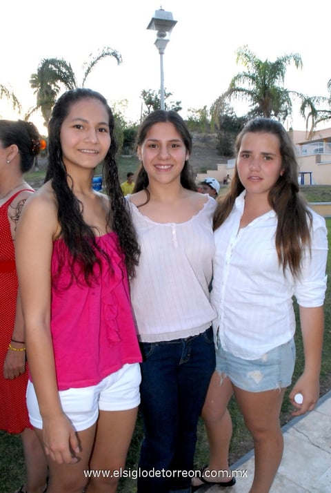 03052012 IRENE , María y Valeria.