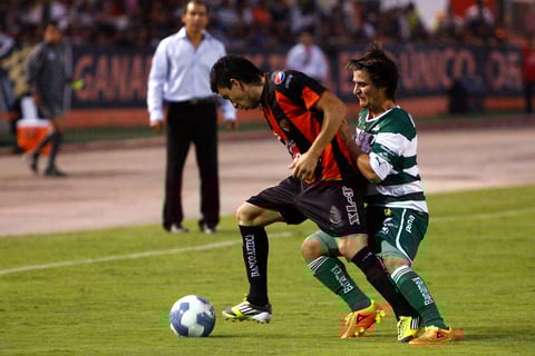 Jaguares perdió la oportunidad de tomar ventaja en la Ida de los Cuartos de Final.