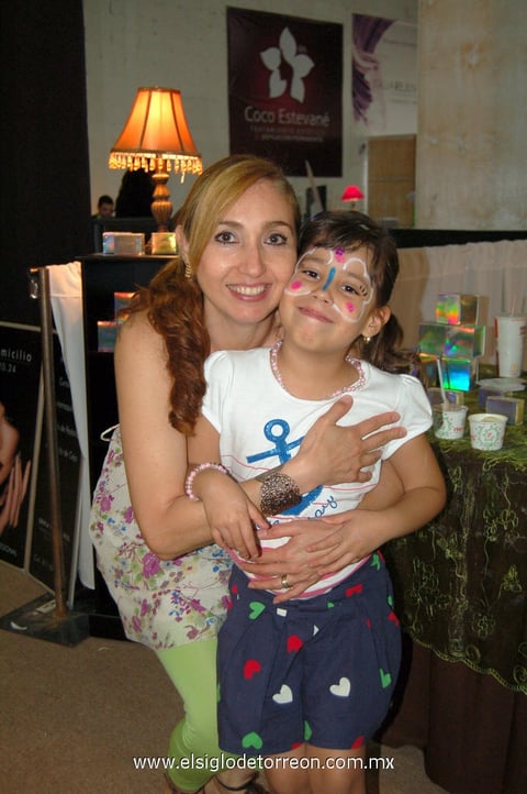 04052012 LUCY  y Caro Ayala.