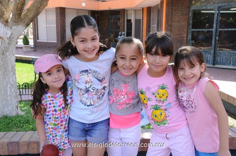 05052012 JIMENA , Mía, Sofía, Isabel y Mari Jose.