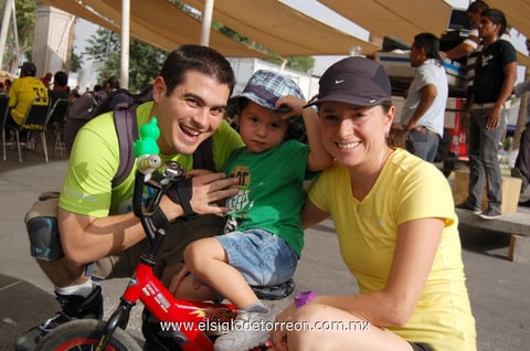 04052012 DANIEL  Scarnati, Tiago y Jennifer.