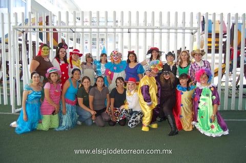05052012 MAESTRAS  de preescolar de conocida institución educativa.