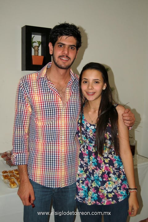 06052012 LUIS  y María, presentes en la inauguración.