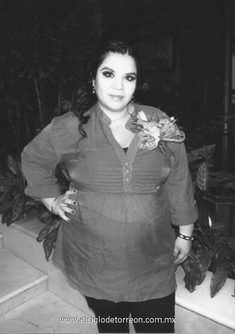 06052012 ALEJANDRINA  Tapia de González en la fiesta de canastilla que se le ofreció por el próximo nacimiento de su bebita.