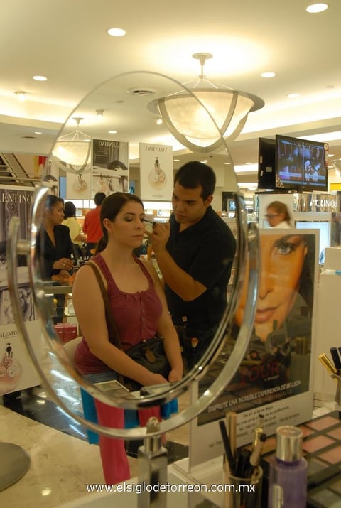 06052012 MAKEUP  Tour By Liverpool.