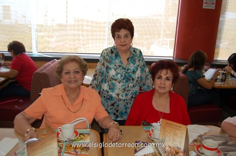 05052012 GELO  Flores, Laura Ibarra, Chole Morales y Lulú González.