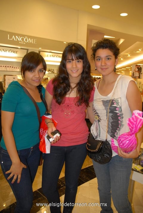 06052012 MICHELLE,  Diana y Gaby.