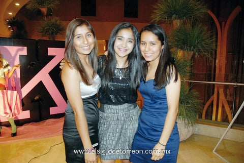 06052012 AIREM  Medina, Jennifer Páez y Andrea Rodríguez.