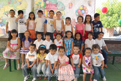 07052012 NIñOS  de preescolar celebraron su niñez.