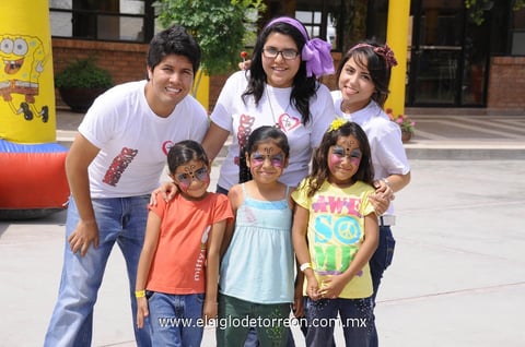 06052012 ARANZA , Zaira, Marisol, Stefani, Lauren y Eduardo.