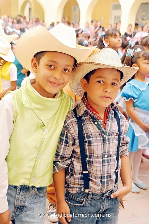 07052012 HASSAN  y José.