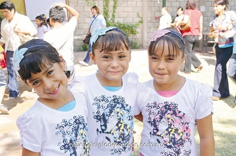 07052012 KARINA , Lizeth y Karen.