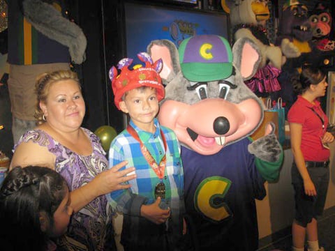 Mi Alexander en su fiesta de 7 años.