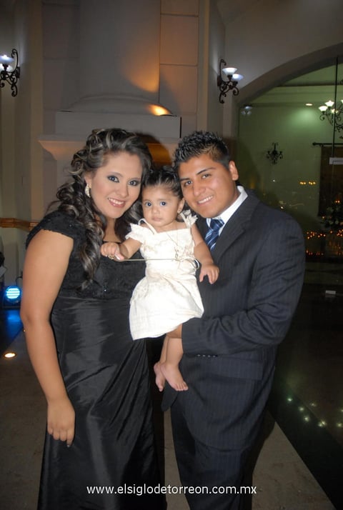 09052012 ANA PATRICIA  Bernal, Renata y Francisco Martínez.