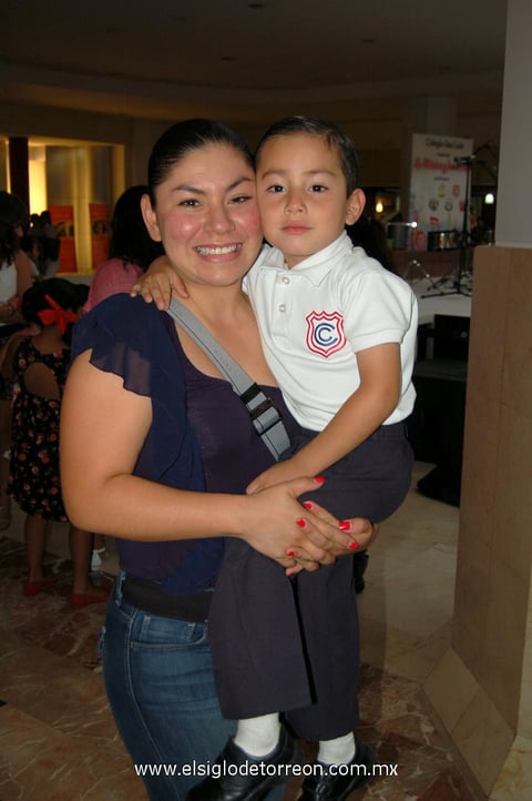 09052012 CRISTINA  y Alejandro.