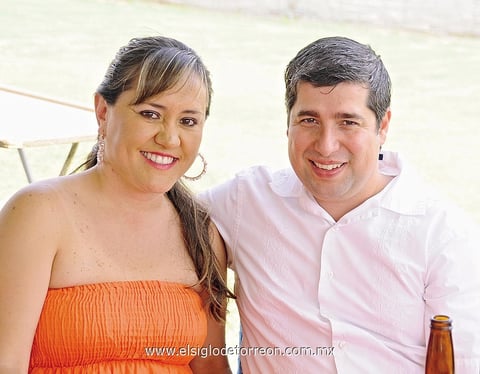 09052012 KARLA  y Pepe.