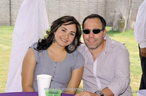 09052012 GRACE  y Jorge.